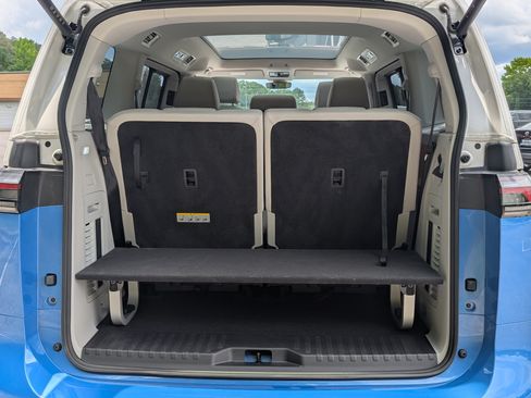 Used 2025 Volkswagen ID. Buzz Pro S Plus RWD image 20