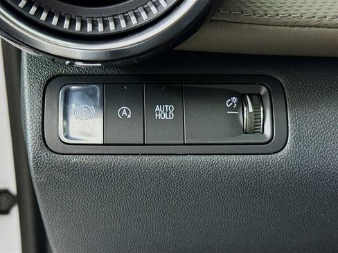 New 2026 Chevrolet Equinox LT w/ Convenience Package II FWD image 10