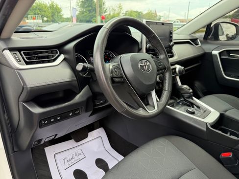 Used 2022 Toyota RAV4 XLE w/ Convenience Package AWD/4WD image 18