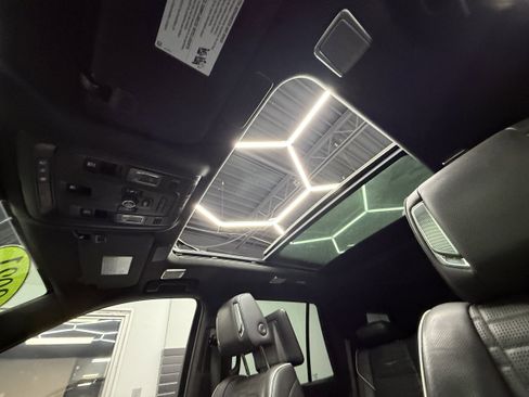 Used 2021 Cadillac Escalade Sport Platinum image 12