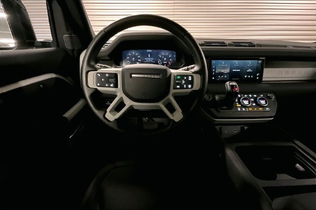 Certified 2023 Land Rover Defender 110 S AWD/4WD image 4