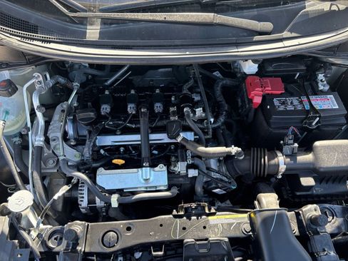 Used 2025 Nissan Versa SV FWD image 30