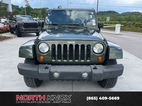 Used 2007 Jeep Wrangler Unlimited Sahara w/ Trailer Tow Group AWD/4WD image 27