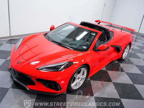 Used 2021 Chevrolet Corvette Stingray Preferred Cpe w/ Z51 Performance Package RWD image 17