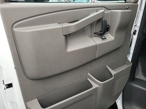New 2025 Chevrolet Express 2500 Work Van image 13
