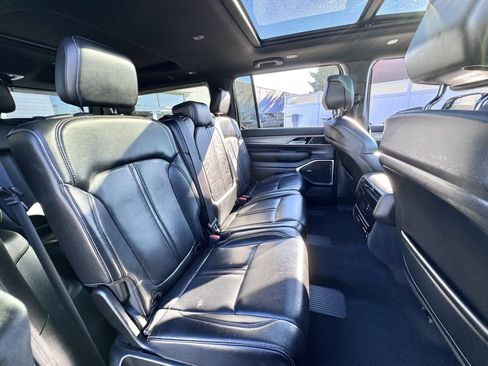 Used 2022 Jeep Wagoneer Series I image 23