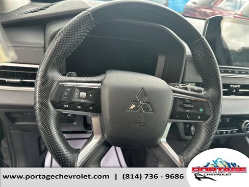 Used 2023 Mitsubishi Outlander SEL FWD image 16