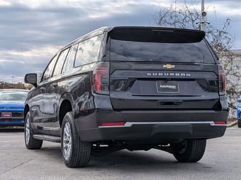 New 2026 Chevrolet Suburban LS image 7