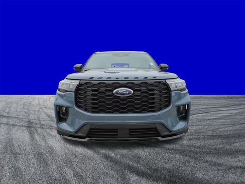 New 2026 Ford Explorer ST-Line w/ ST-Line Street Pack image 9