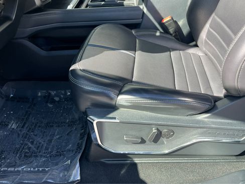 Used 2025 Ford F350 Platinum image 31