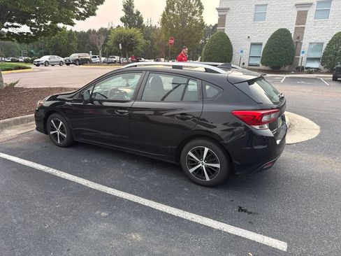 Used 2021 Subaru Impreza 2.0i Premium AWD/4WD image 3
