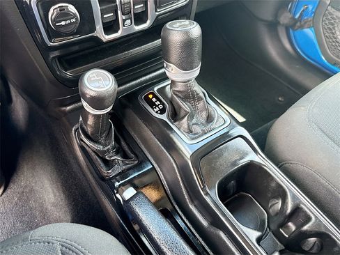 Used 2022 Jeep Wrangler Unlimited Sport S image 17