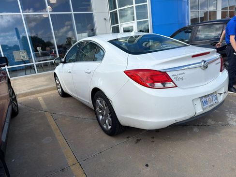 Used 2012 Buick Regal Leather FWD image 3