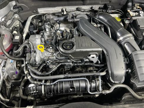 Used 2022 Volkswagen Taos SEL image 29