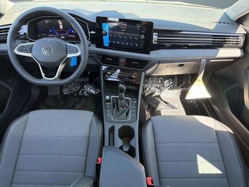 New 2026 Volkswagen Jetta SE FWD image 15