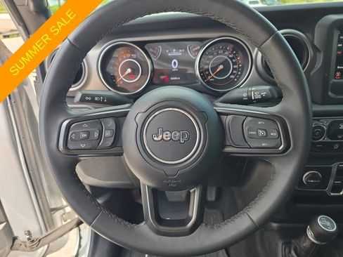 Used 2023 Jeep Gladiator Sport AWD/4WD image 24
