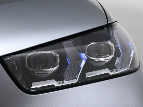 Certified 2024 BMW X5 xDrive50e w/ Premium Package image 11