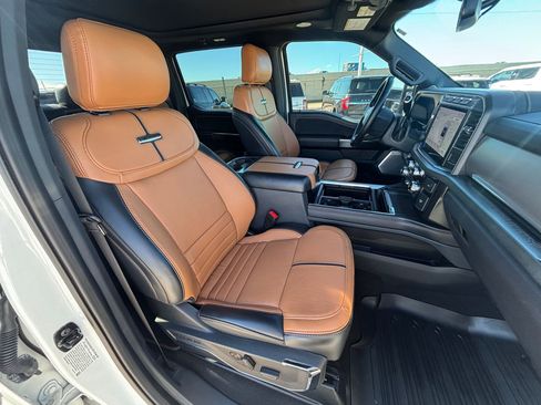 Used 2024 Ford F450 Platinum w/ FX4 Off-Road Package image 33