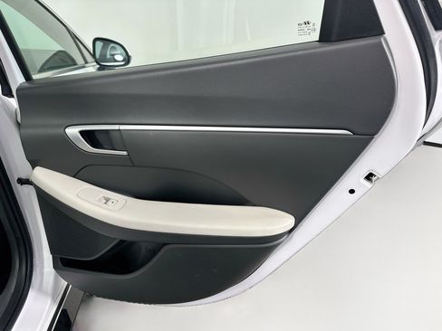 Used 2025 Hyundai Sonata SEL FWD image 30