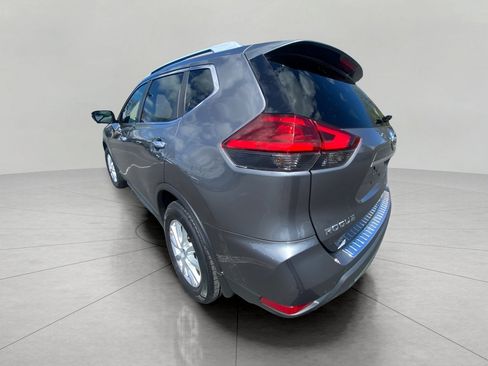 Used 2017 Nissan Rogue SV AWD/4WD image 16