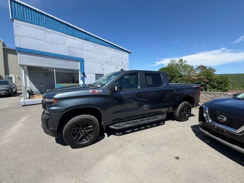 Used 2019 Chevrolet Silverado 1500 LT Trail Boss AWD/4WD image 2
