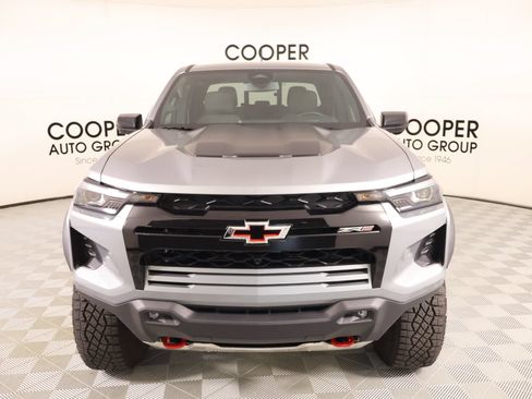 Used 2026 Chevrolet Colorado ZR2 w/ Technology Package AWD/4WD image 9
