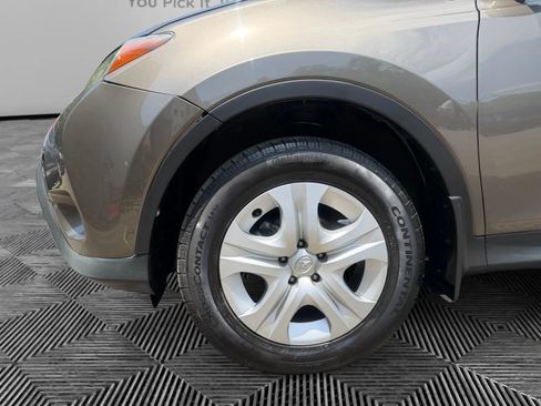 Used 2014 Toyota RAV4 LE AWD/4WD image 17
