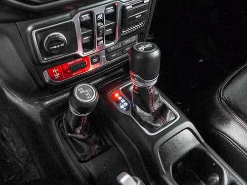 Used 2019 Jeep Wrangler Unlimited Rubicon w/ Dual Top Group image 21