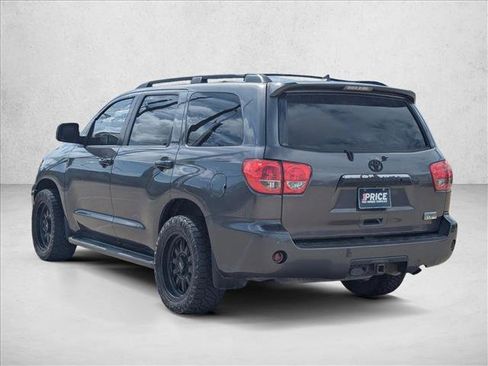 Used 2015 Toyota Sequoia Platinum RWD image 7