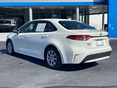 Used 2022 Toyota Corolla LE image 5