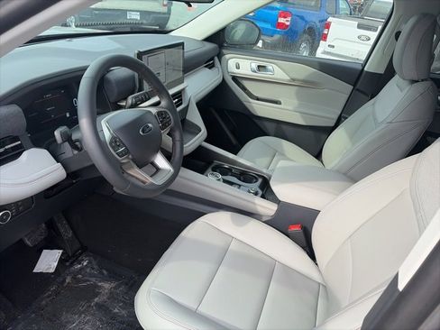 New 2026 Ford Explorer Active w/ Active Comfort Package image 16