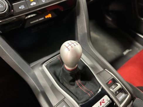 Used 2020 Honda Civic Type R image 32