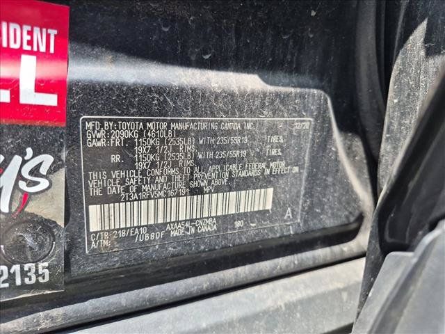 Used 2021 Toyota RAV4 XLE Premium AWD/4WD image 25