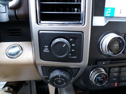 Used 2018 Ford F150 Lariat w/ Equipment Group 502A Luxury image 34