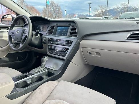 Used 2017 Hyundai Sonata SE FWD image 27