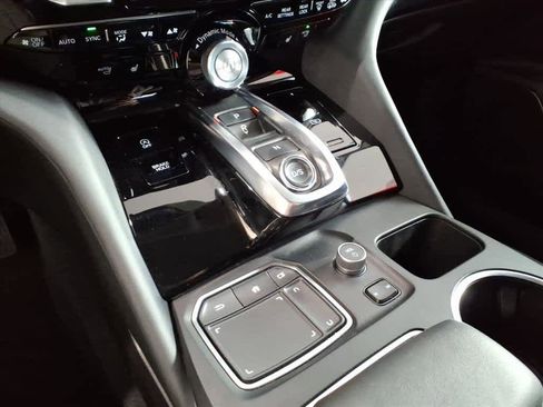 Used 2024 Acura MDX SH-AWD w/ Technology Package image 15