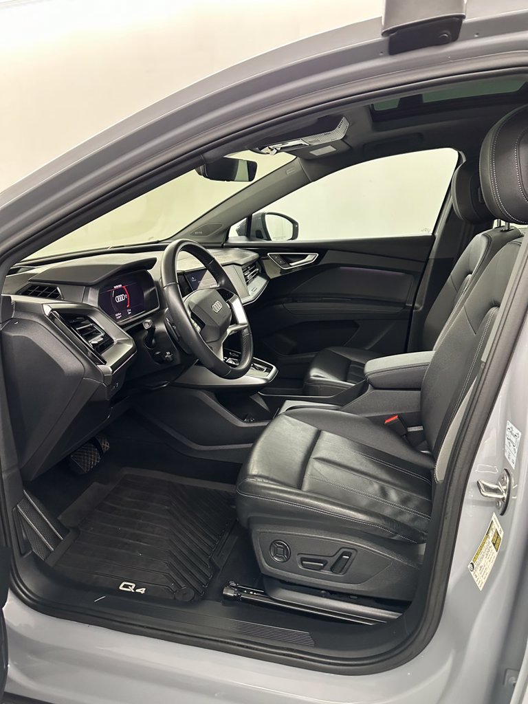 Used 2024 Audi Q4 e-tron Prestige AWD/4WD image 11