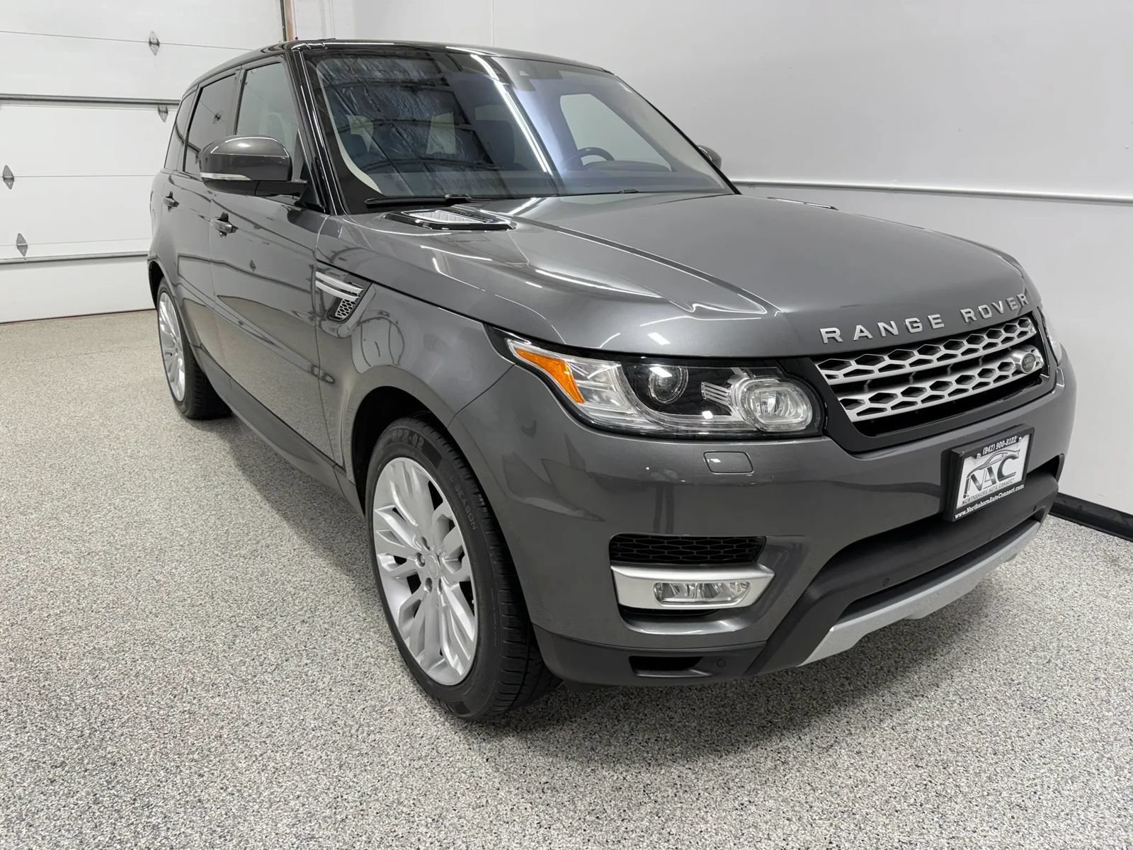 Used 2017 Land Rover Range Rover Sport HSE AWD/4WD image 40