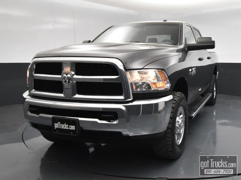 Used 2018 RAM 2500 Tradesman w/ Chrome Appearance Group AWD/4WD image 45