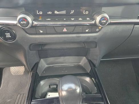 Used 2025 MAZDA CX-30 AWD 2.5 S w/ Preferred Package image 17