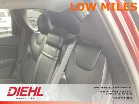 Used 2019 Jeep Cherokee Latitude Plus w/ Cold Weather Group image 14