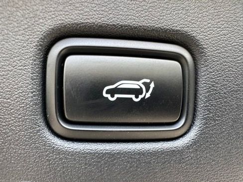 Used 2024 Kia EV6 Wind w/ Wind Technology Package AWD/4WD image 9