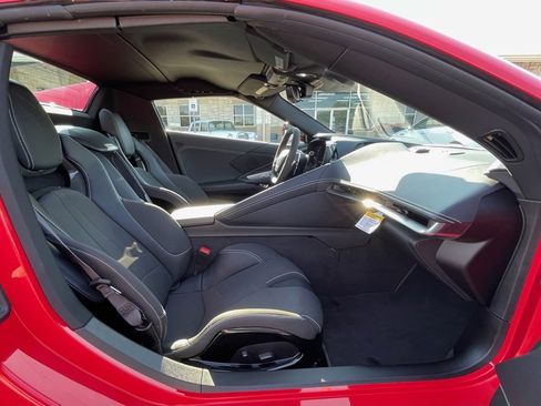 Used 2024 Chevrolet Corvette Stingray Convertible w/ Z51 Performance Package image 30