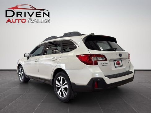 Used 2018 Subaru Outback 2.5i Limited AWD/4WD image 4