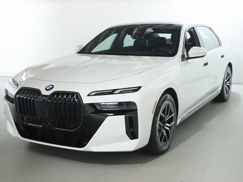 Used 2026 BMW 740i xDrive AWD/4WD image 1