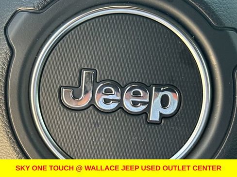 Used 2026 Jeep Wrangler Unlimited Rubicon AWD/4WD image 25