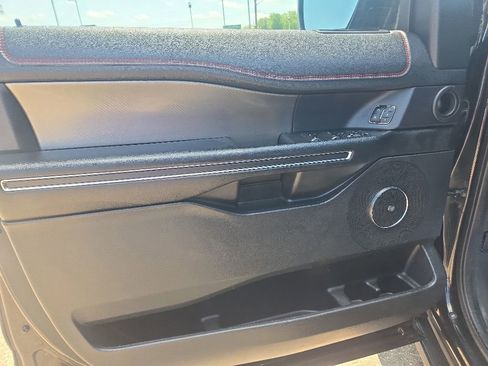 Used 2019 Ford Expedition Limited w/ Equipment Group 303A AWD/4WD image 12