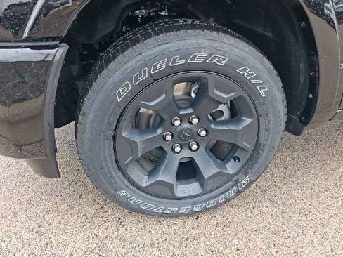 New 2026 RAM 1500 4x4 Crew Cab image 19