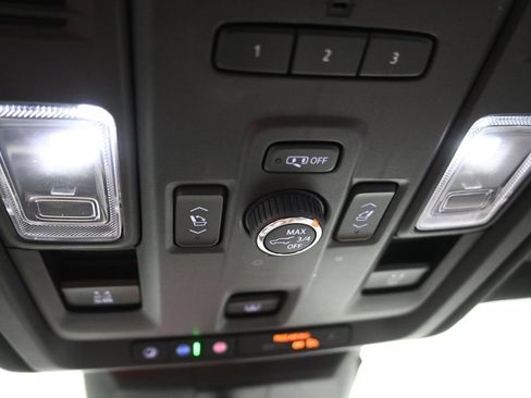 Used 2021 Cadillac Escalade ESV Sport Platinum AWD/4WD image 16