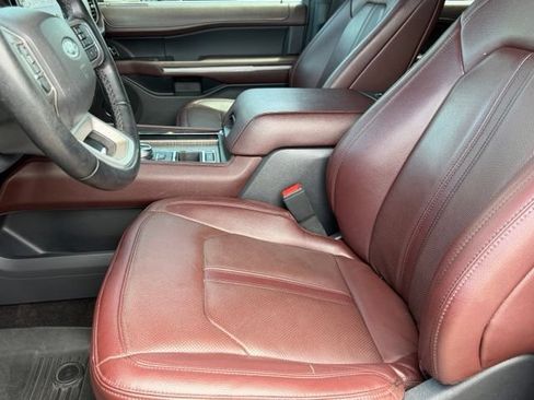 Used 2023 Ford Expedition Limited RWD image 14